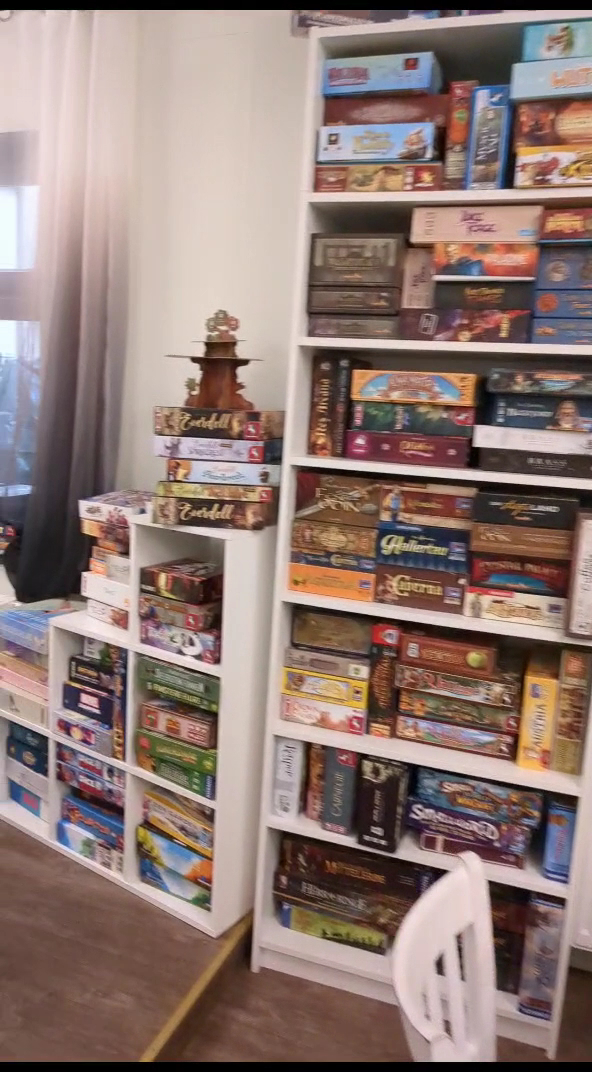 Tillis Spielecafé-2